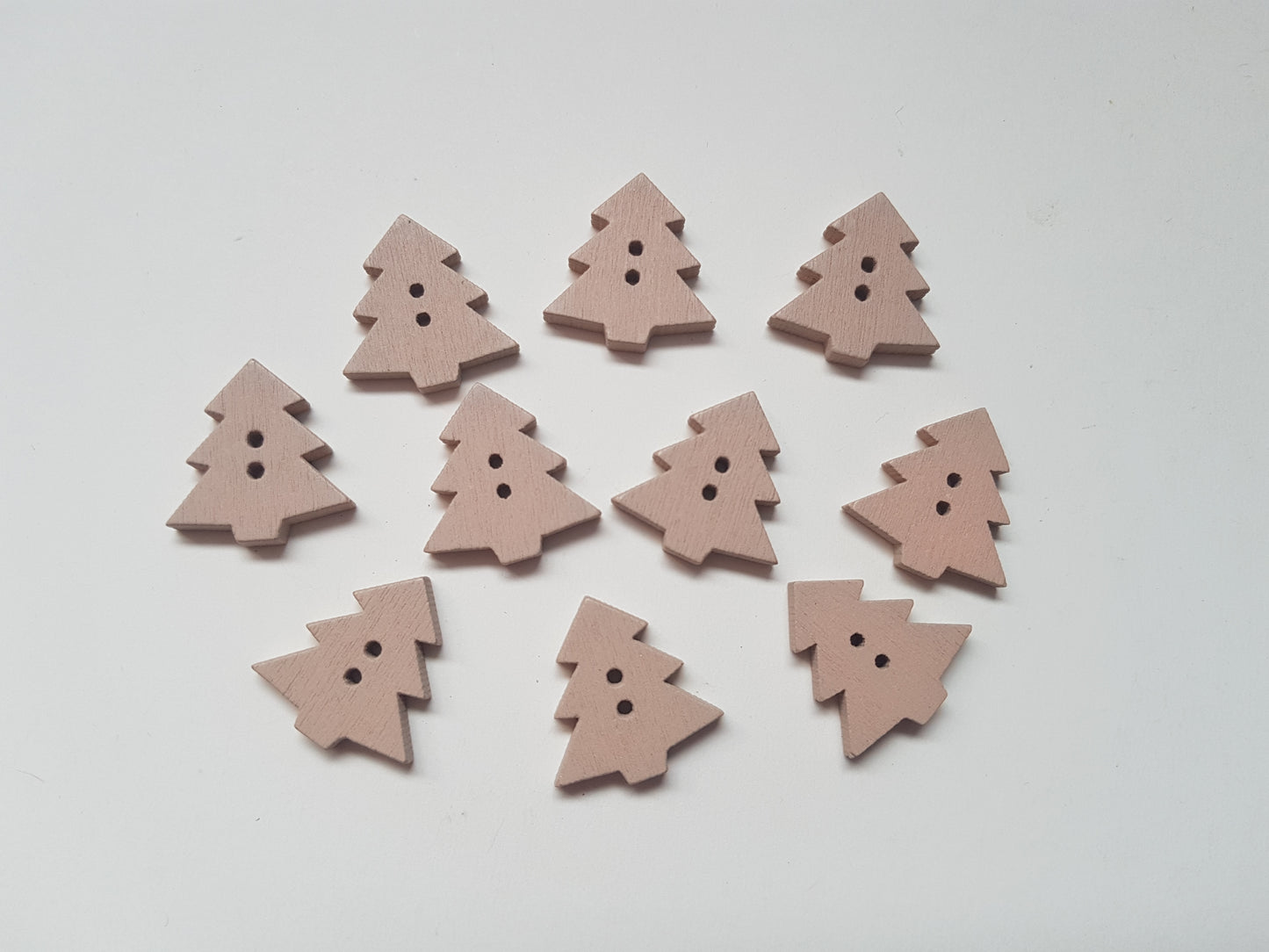 23mm wooden christmas tree buttons - beige