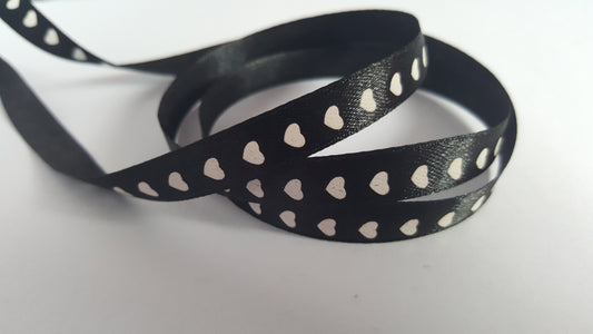 3m printed satin ribbon - 10mm - hearts - black