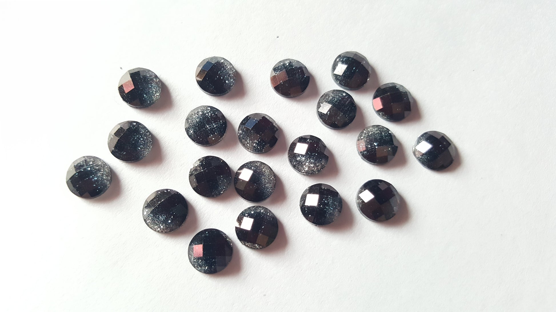 faceted glitter cabochons - black