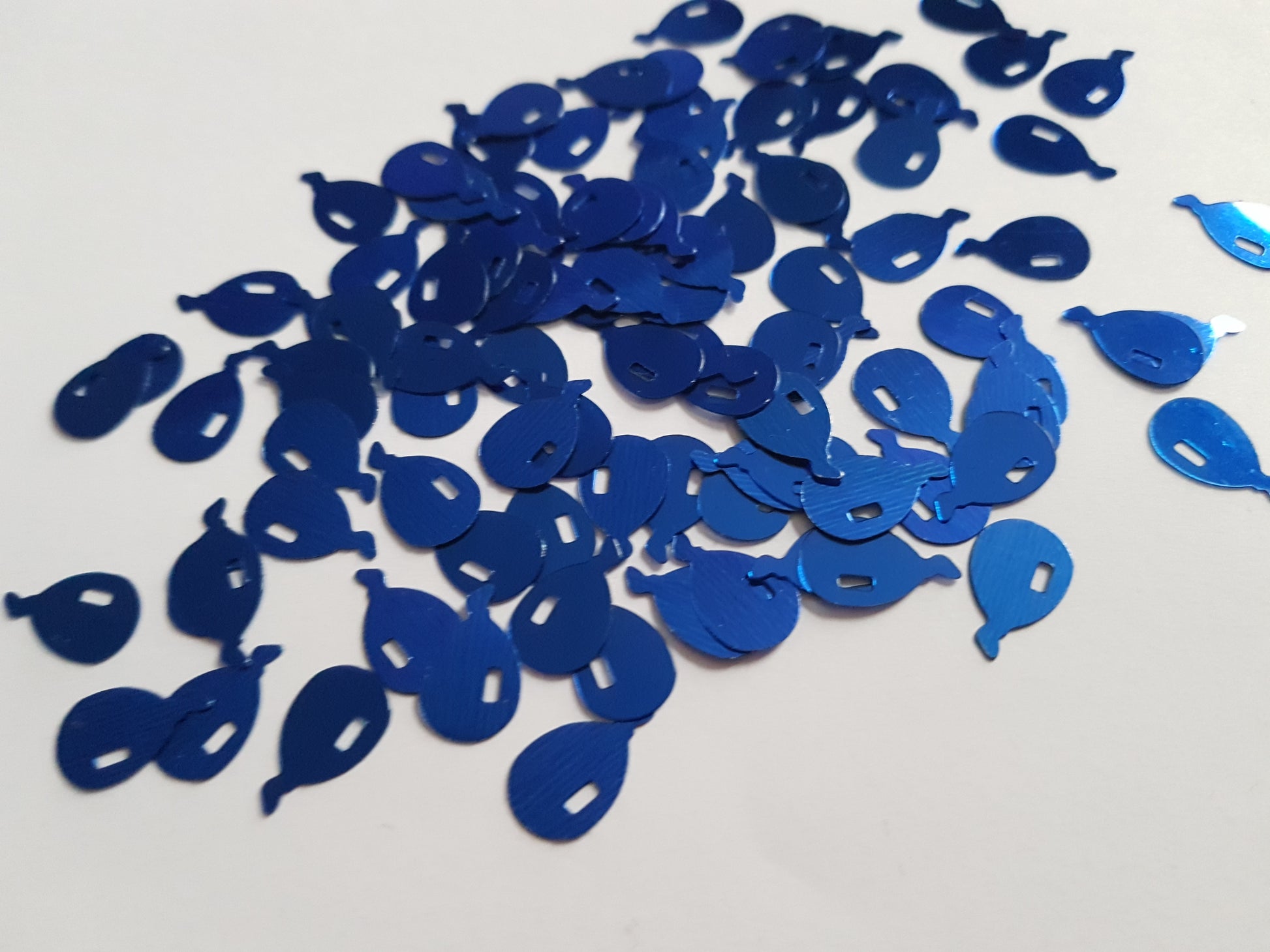 13mm balloon sequins - blue