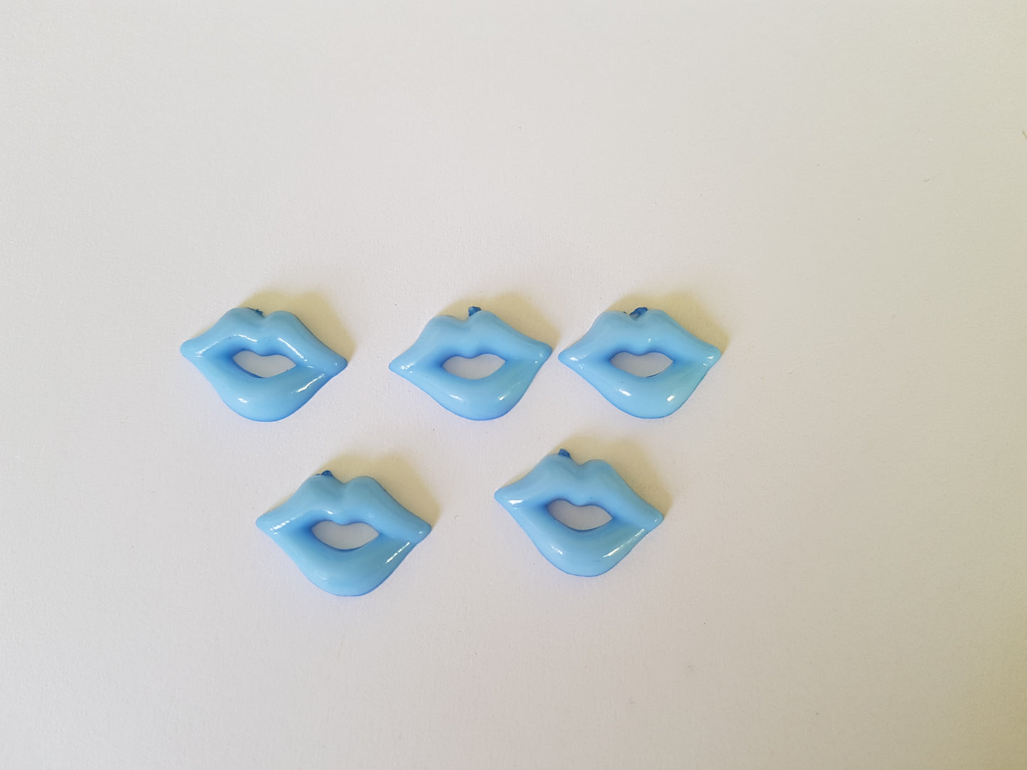 lips flatbacks - blue