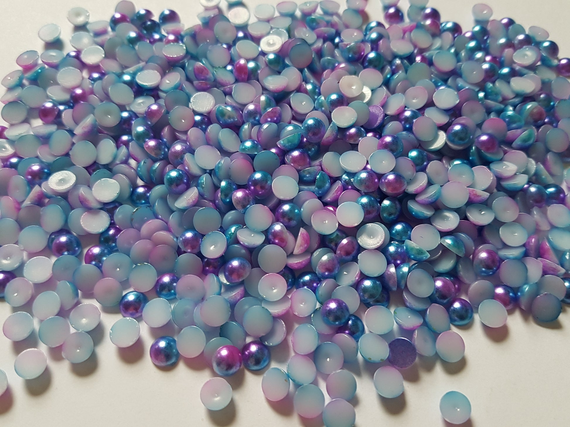 6mm 2-tone acrylic pearl cabochons - blue/purple