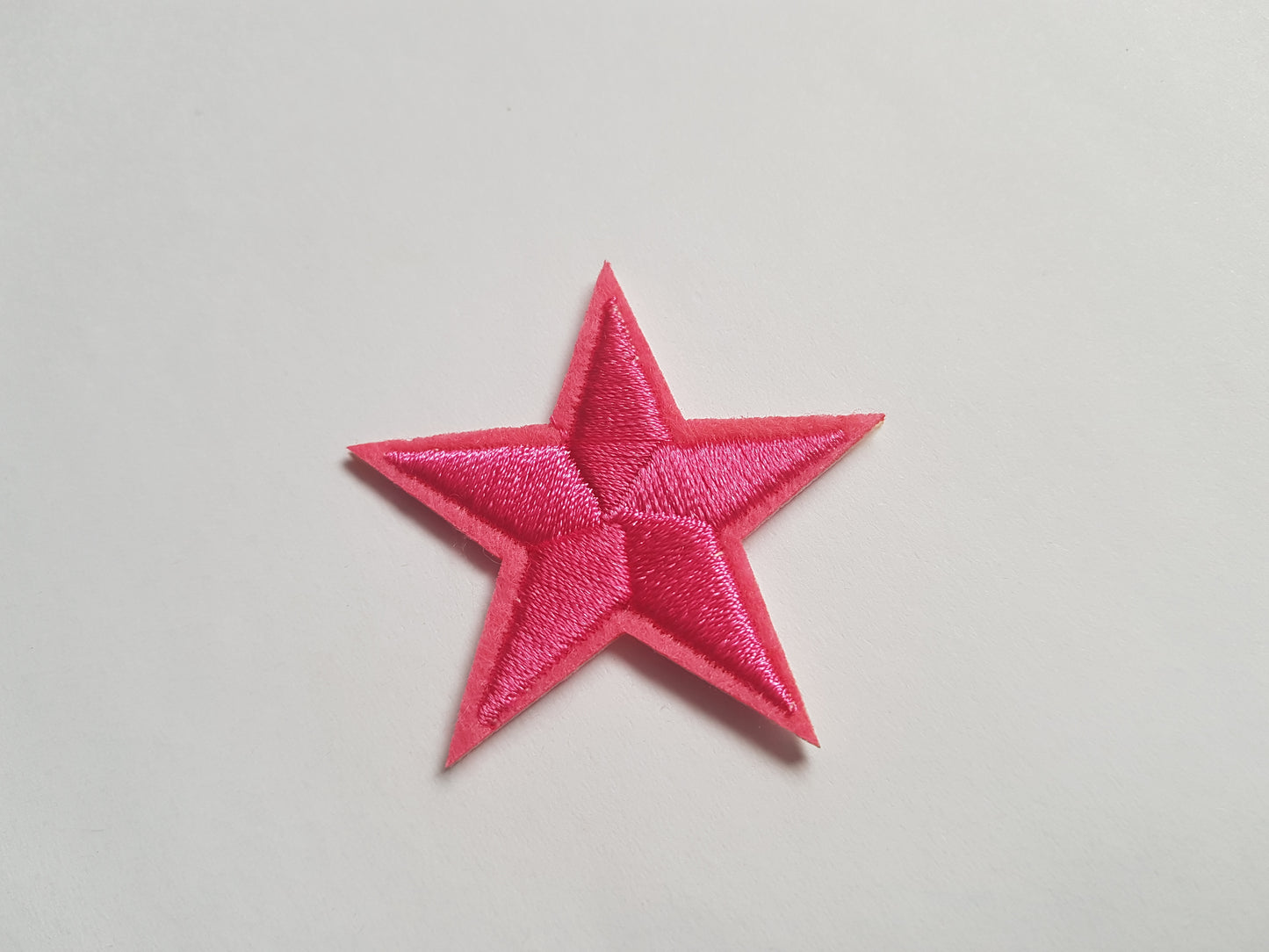 45mm star applique - bright pink