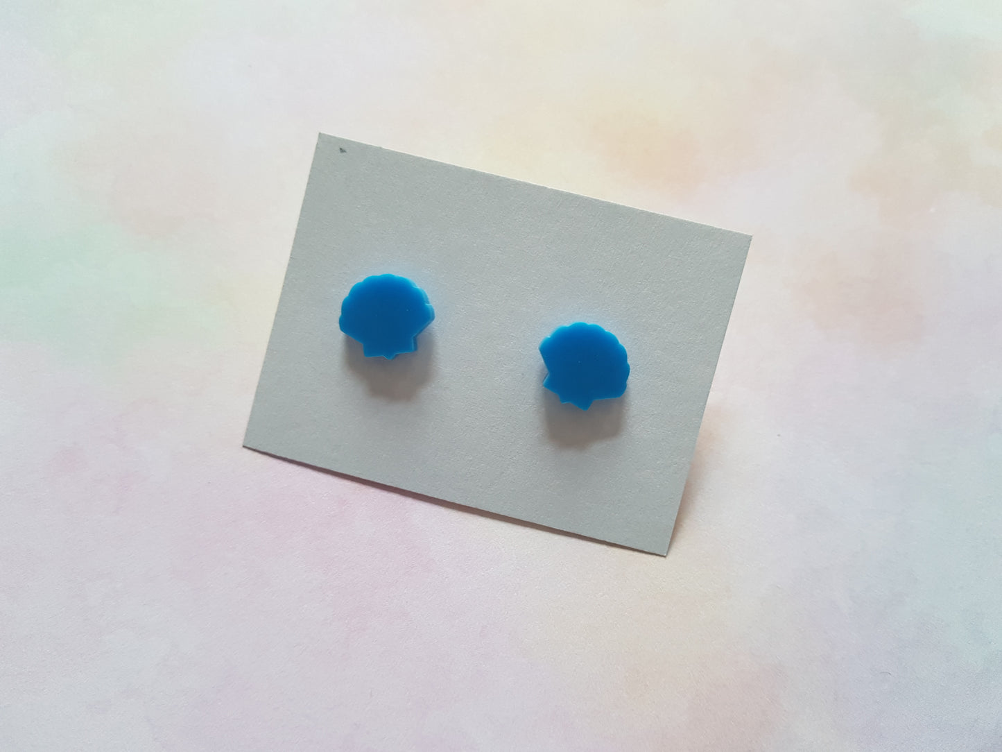 seashell stud earrings - bright blue