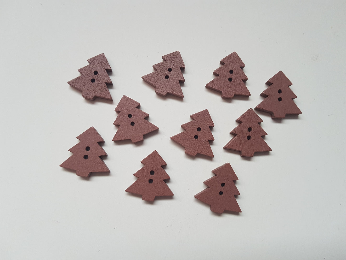 23mm wooden christmas tree buttons - brown