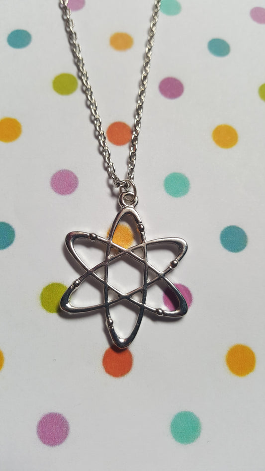 atom necklace