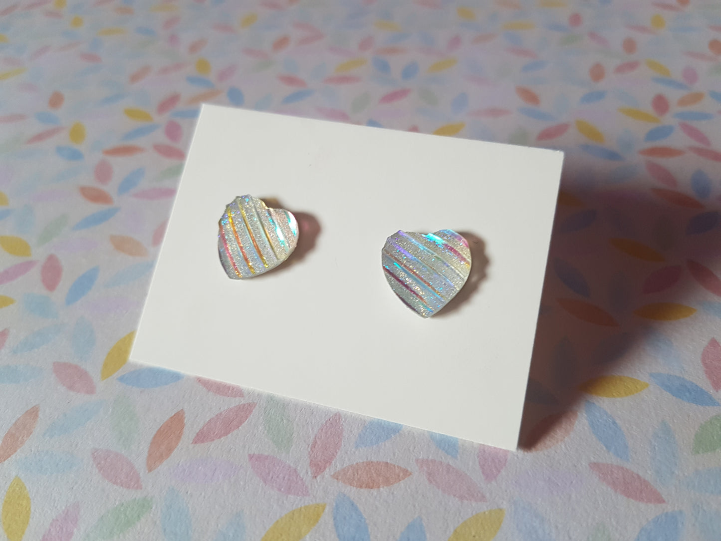 druzy striped stud earrings - heart - clear