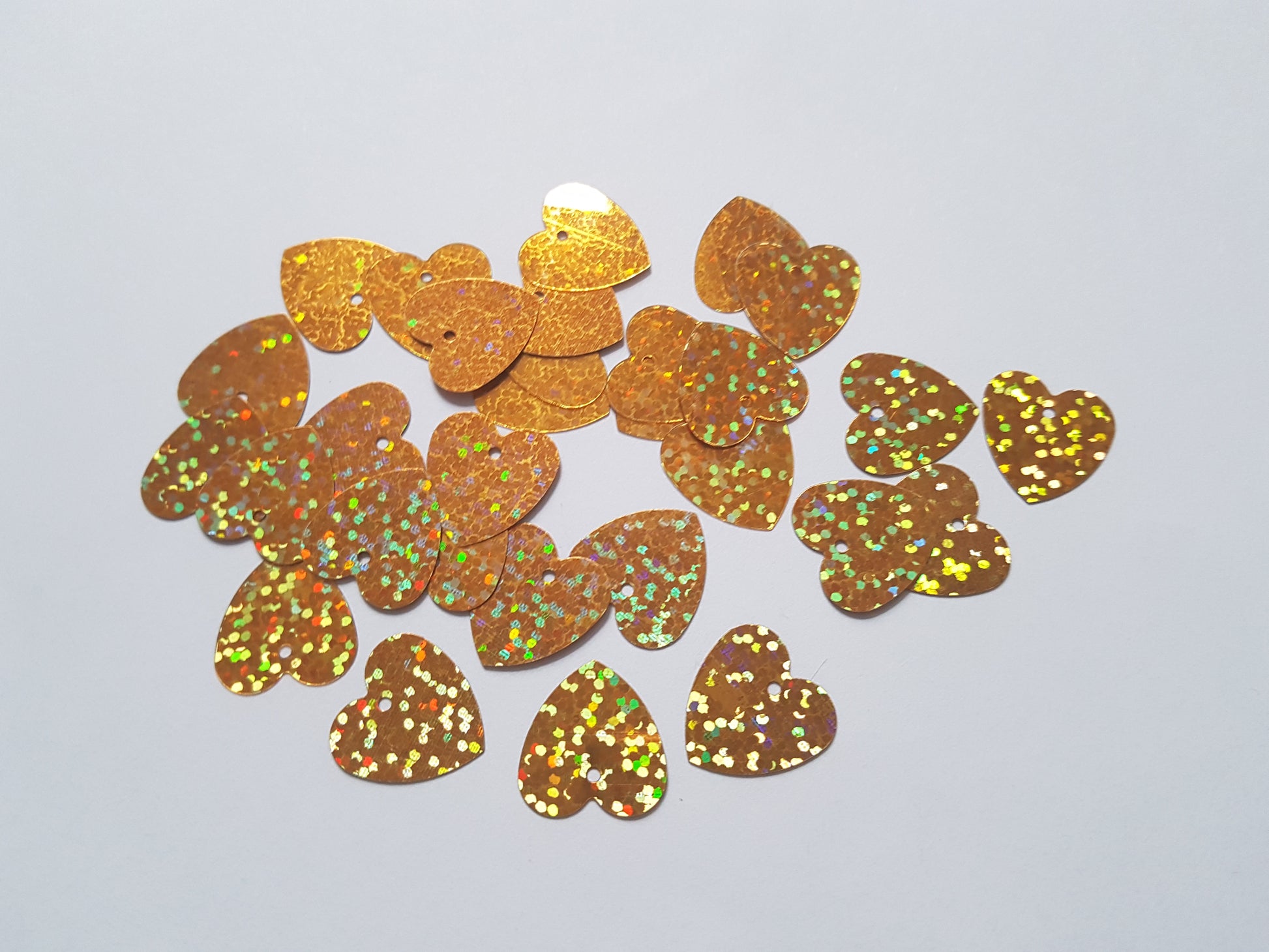 17mm holographic heart sequins - gold