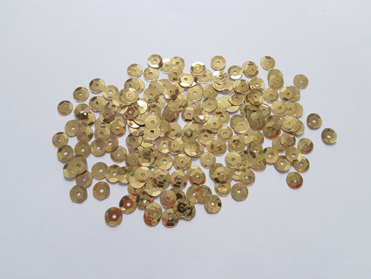 7mm cupped round sequins - gold 