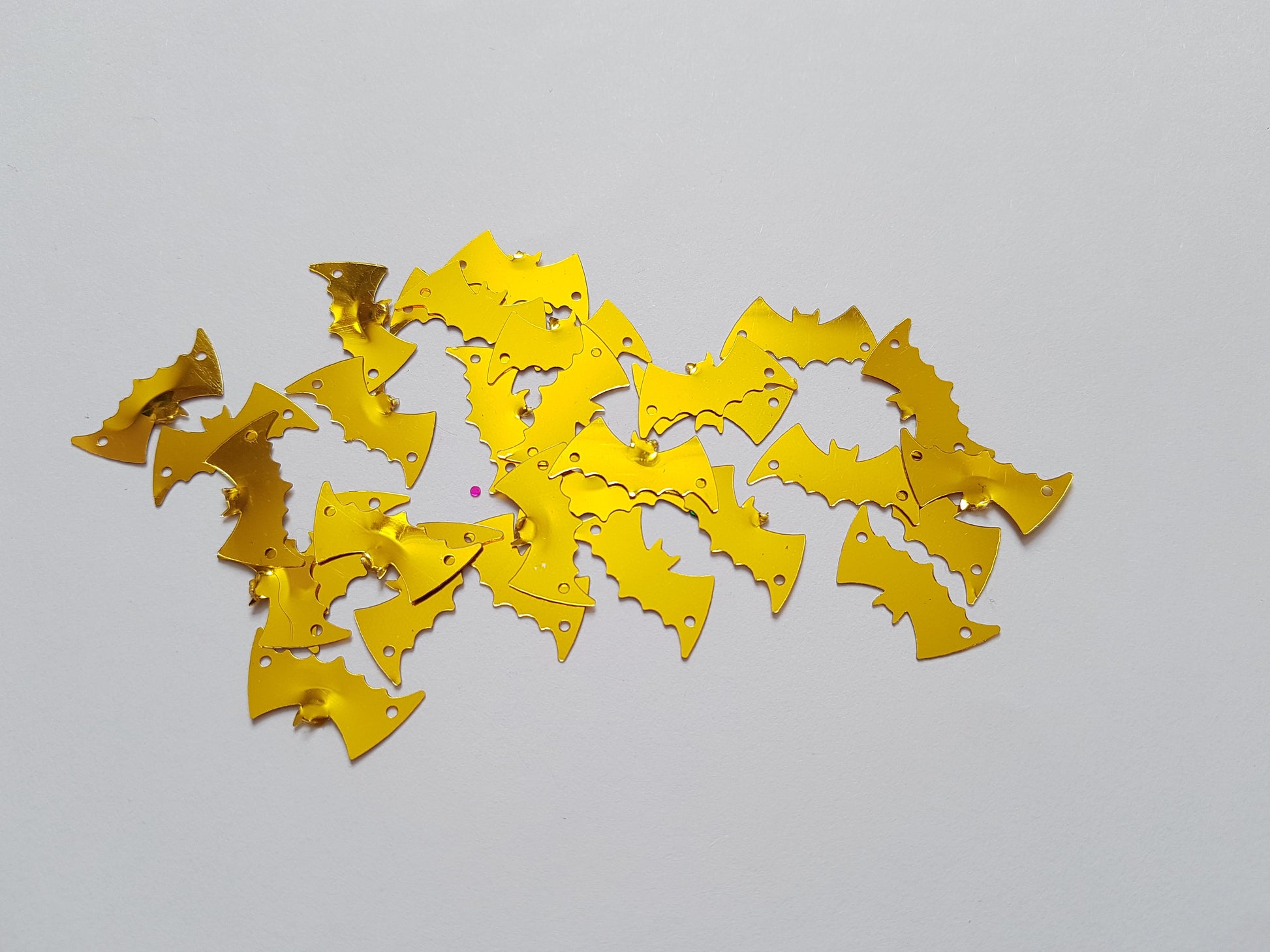 22mm bat sequins - gold