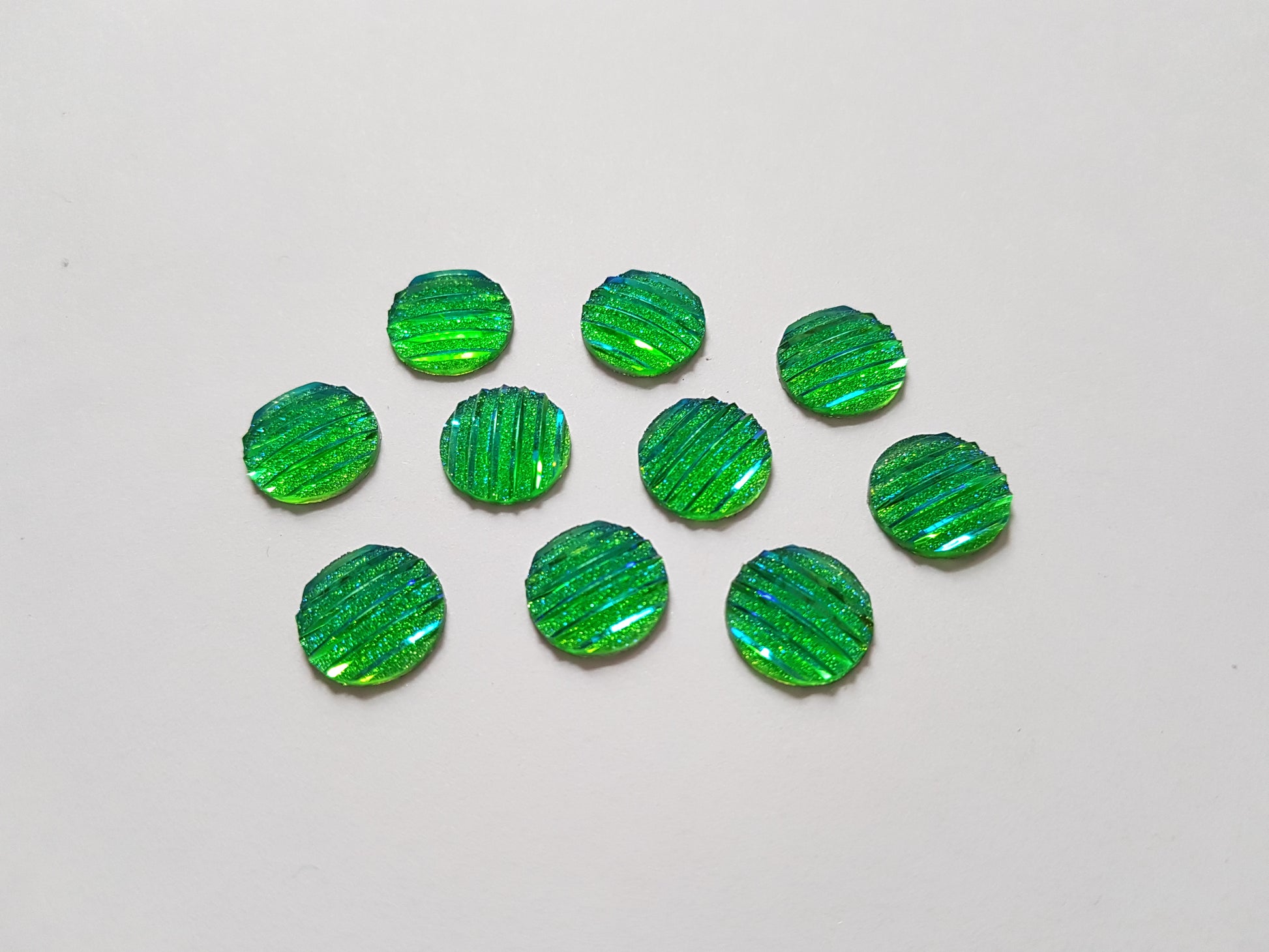 glitter round cabochons - green