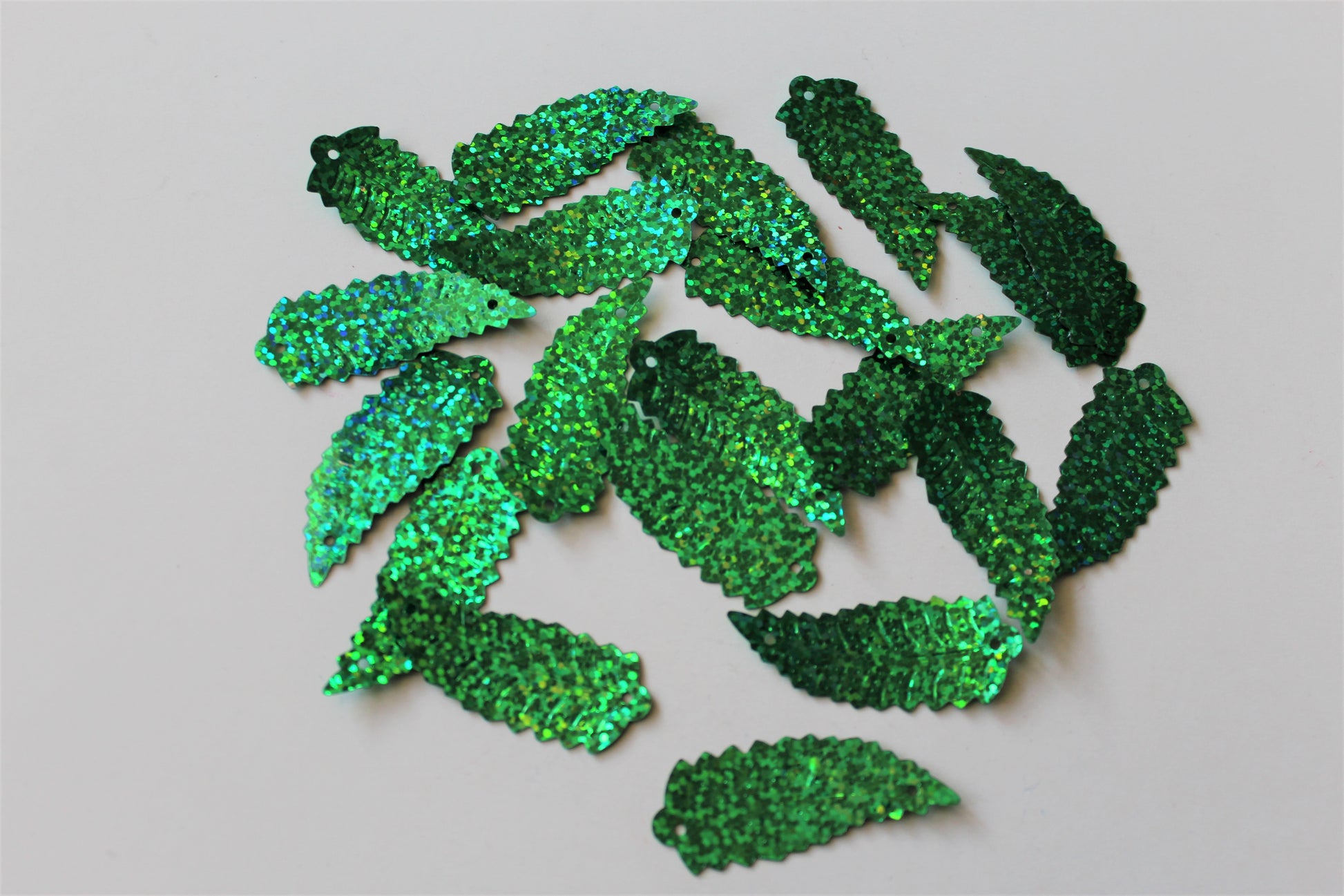 47mm holographic leaf sequins - green