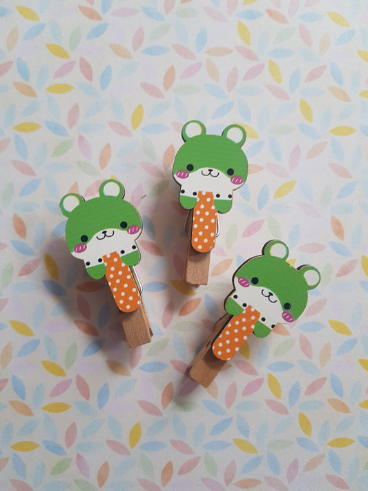 bear memo pegs - green