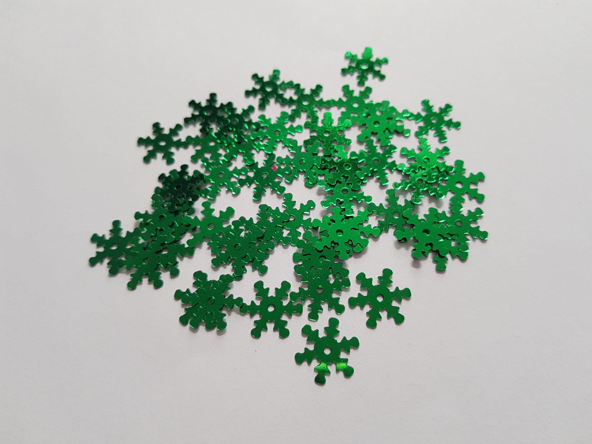 13mm snowflake sequins - green