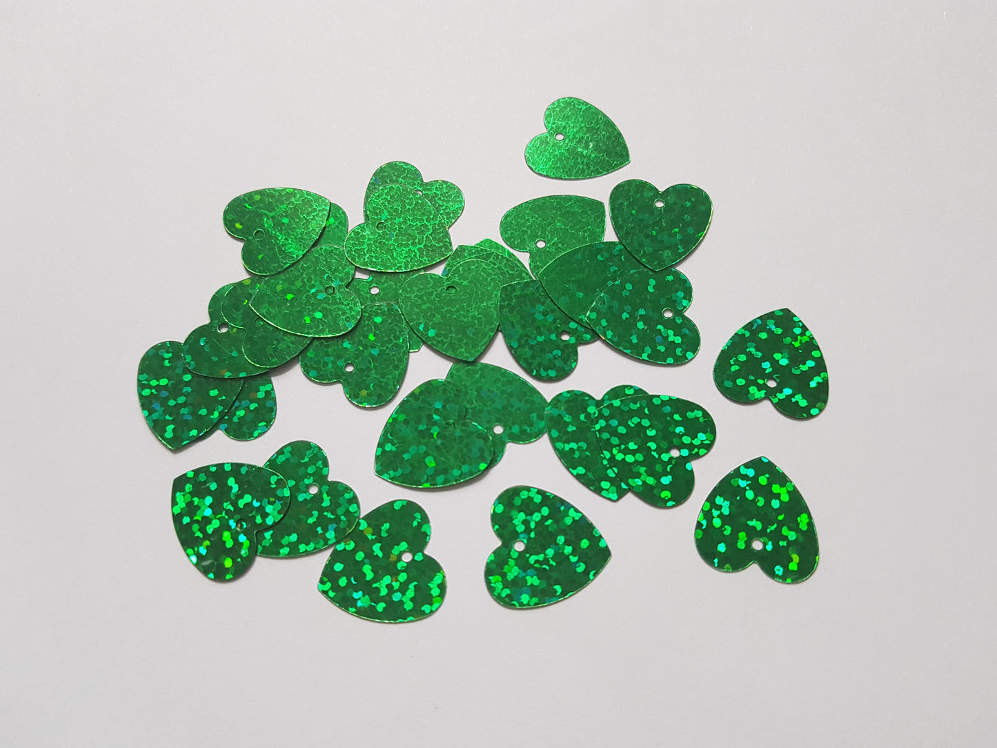 17mm holographic heart sequins - green