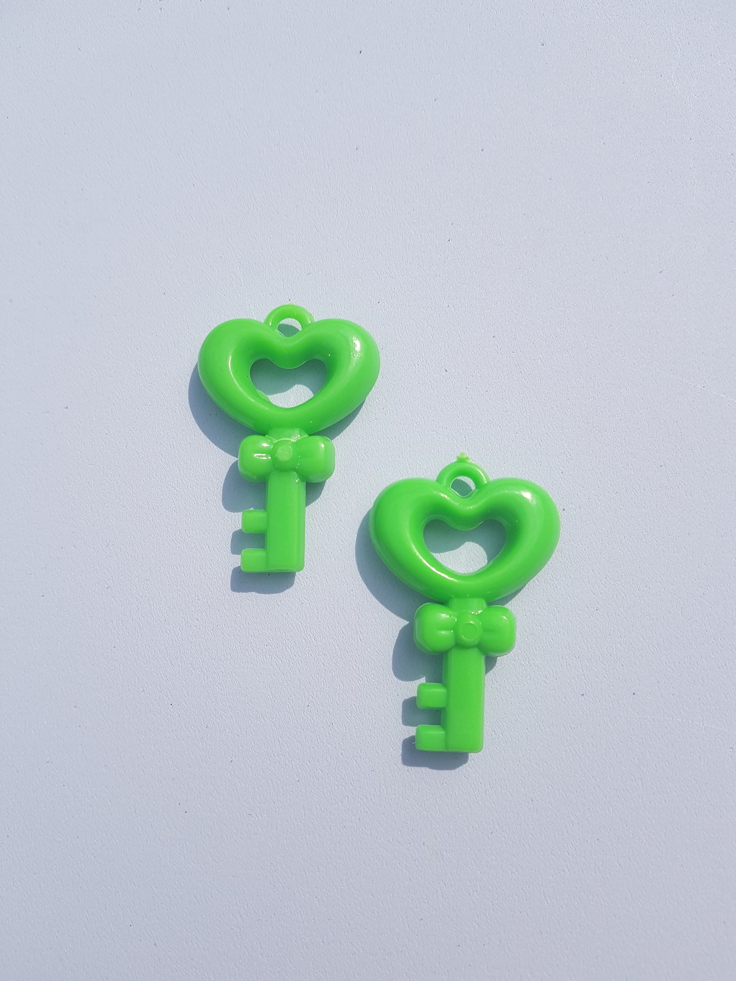 46mm acrylic key pendants - green