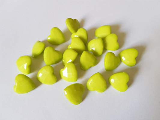 18mm acrylic shanked heart buttons - green