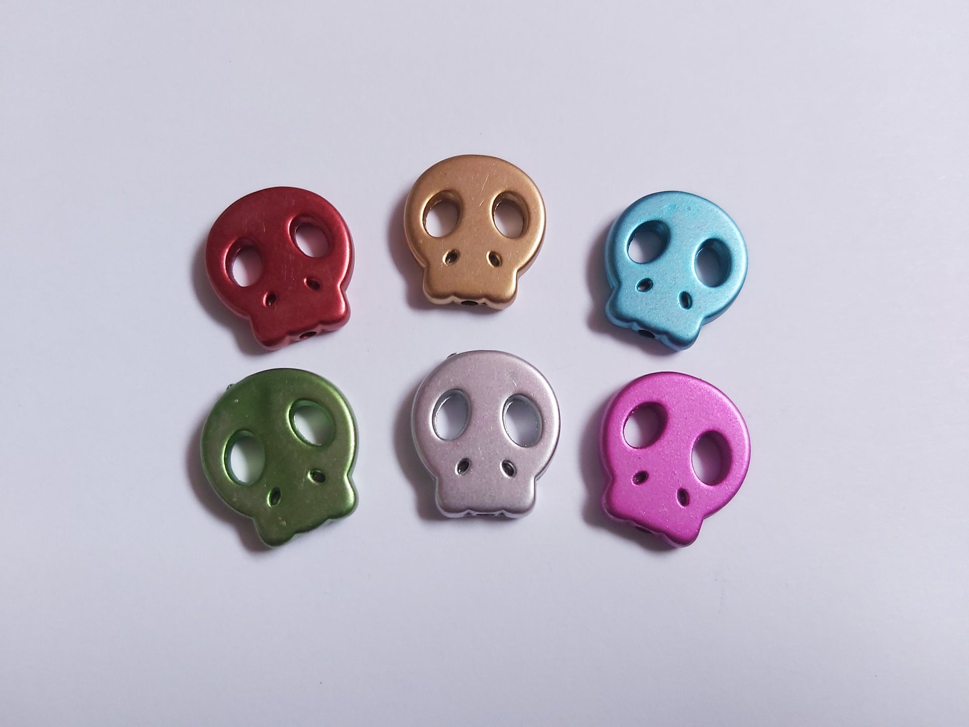 21mm metallic acrylic skull beads