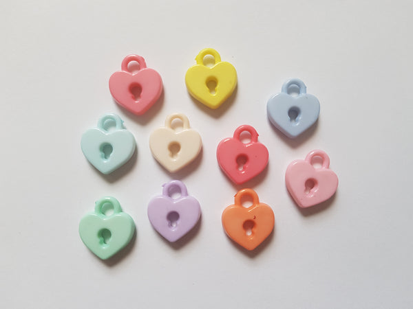 20.5mm acrylic pendants - heart padlock - mixed colour