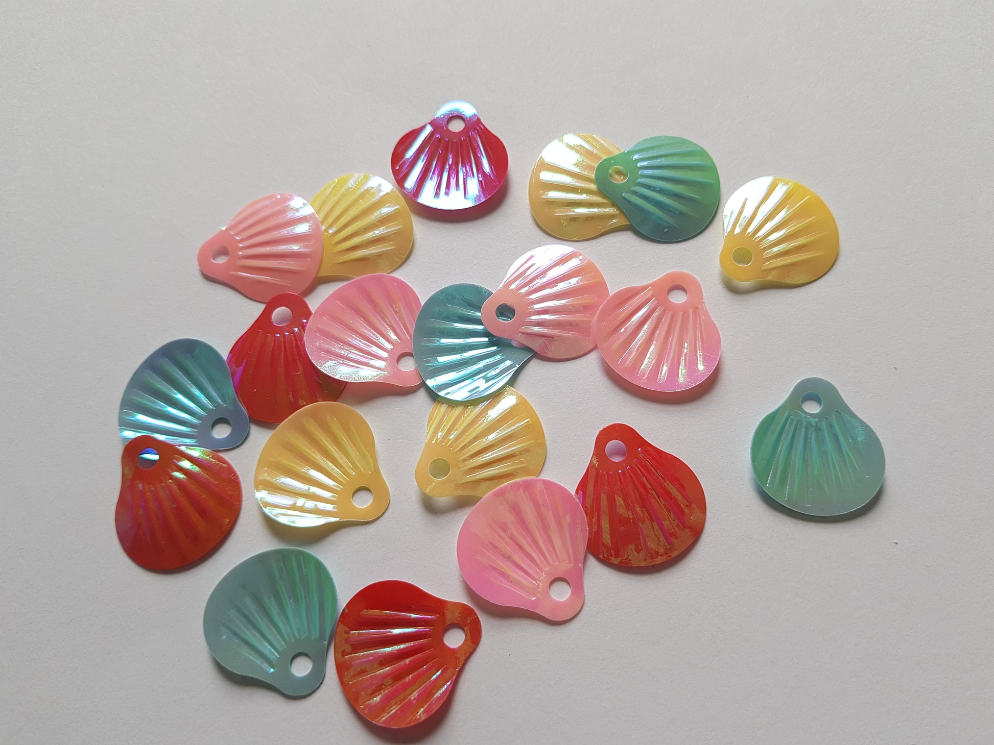 19mm AB seashell sequins - mixed colour