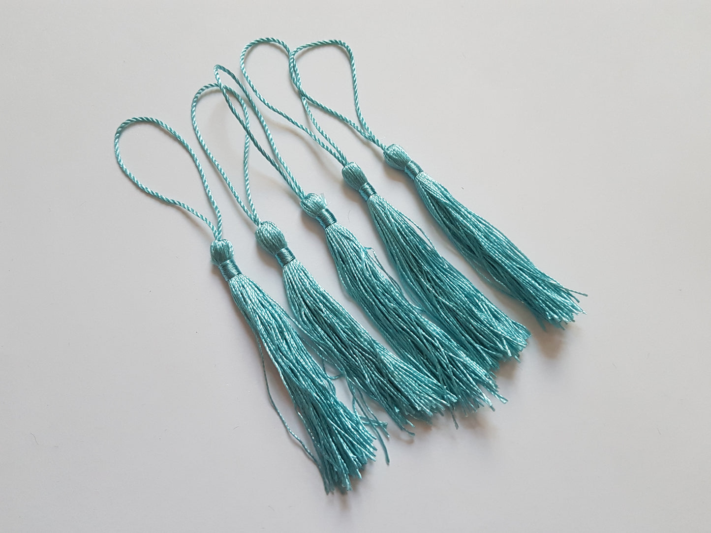 13.5cm tassels - pale blue