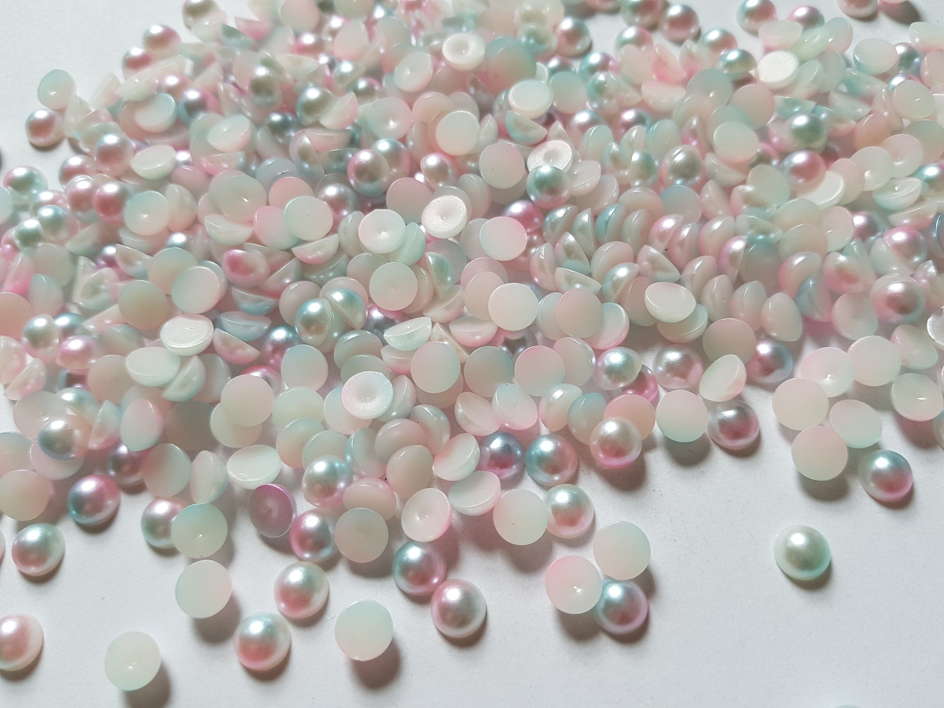 6mm 2-tone acrylic pearl cabochons - pale blue/pale pink