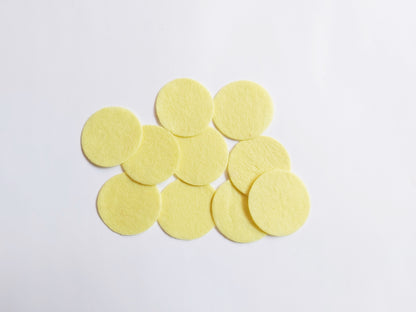 40mm felt circles - pale yellow 