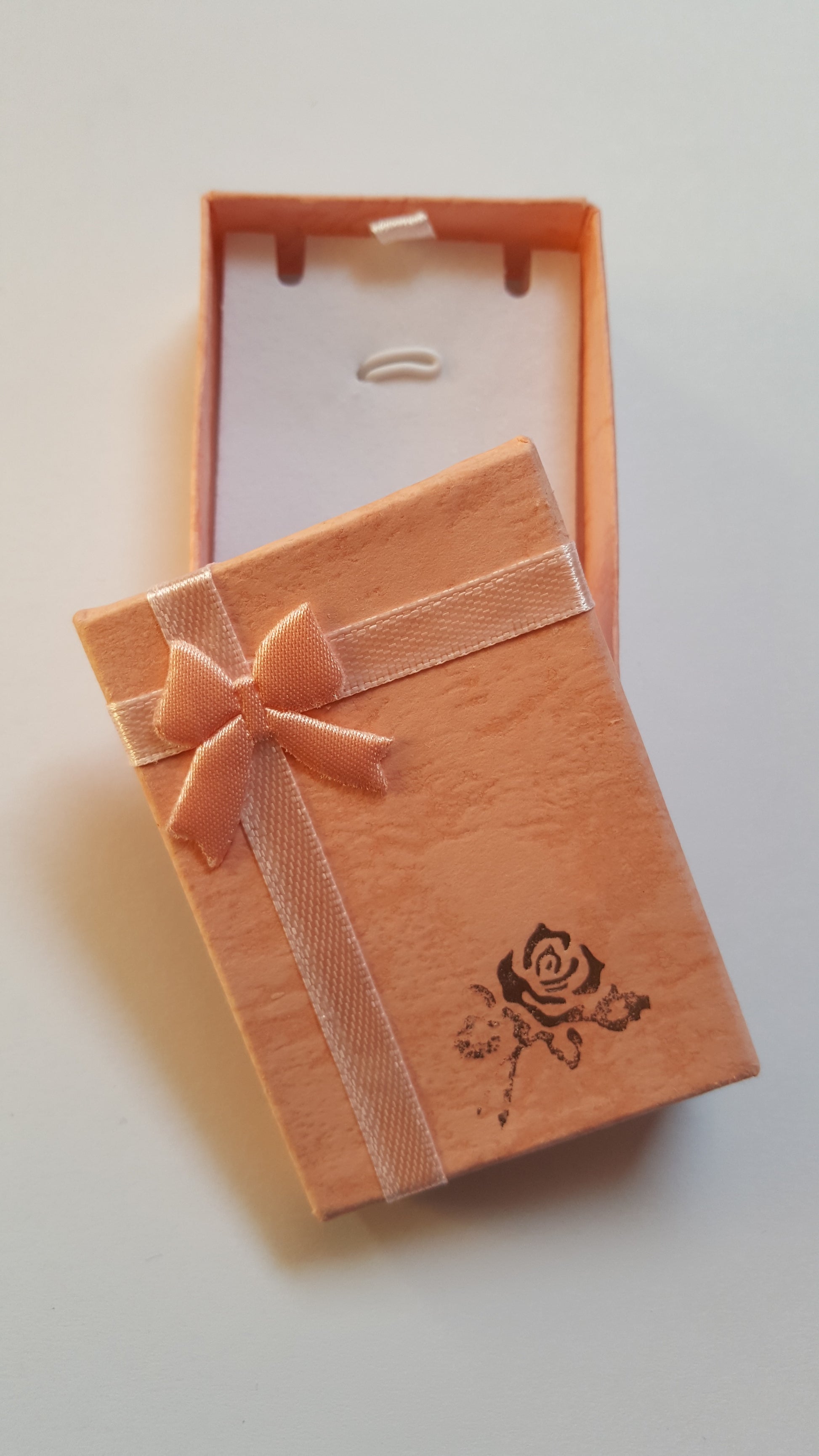 necklace gift box - peach