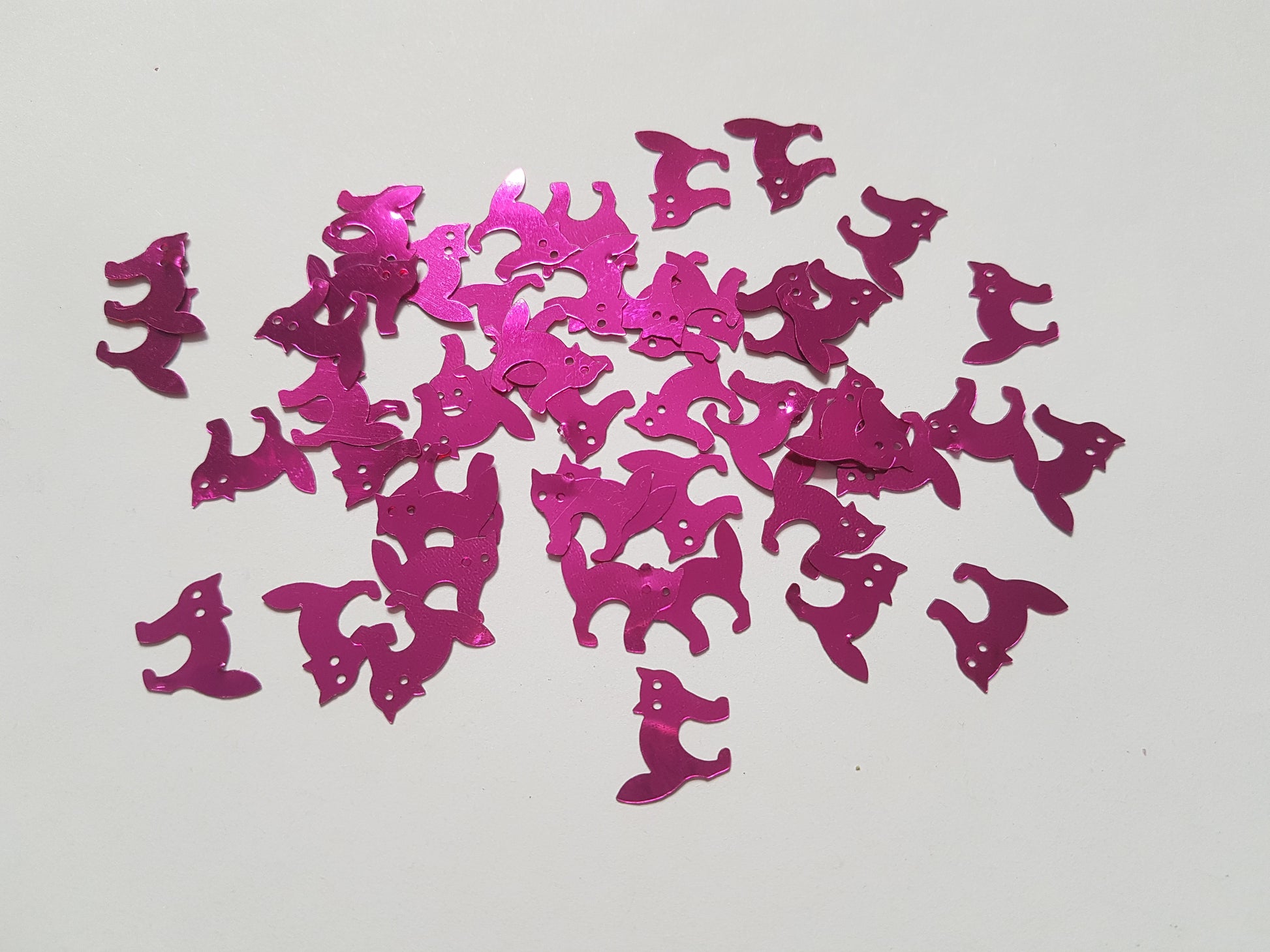 16mm cat sequins - pink