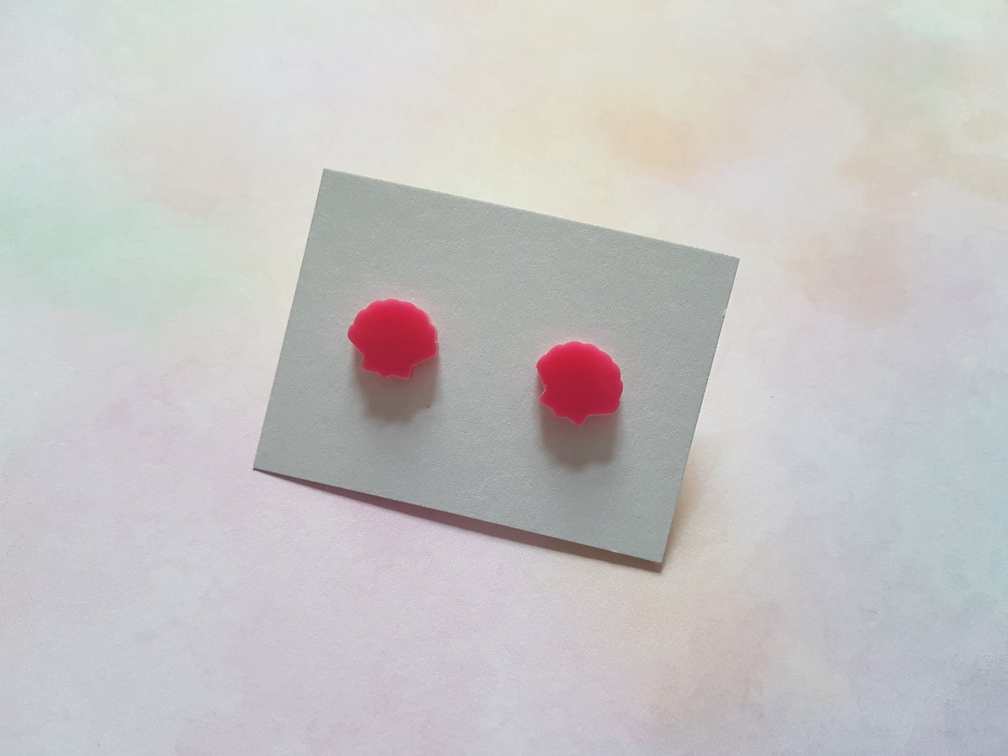 seashell stud earrings - pink