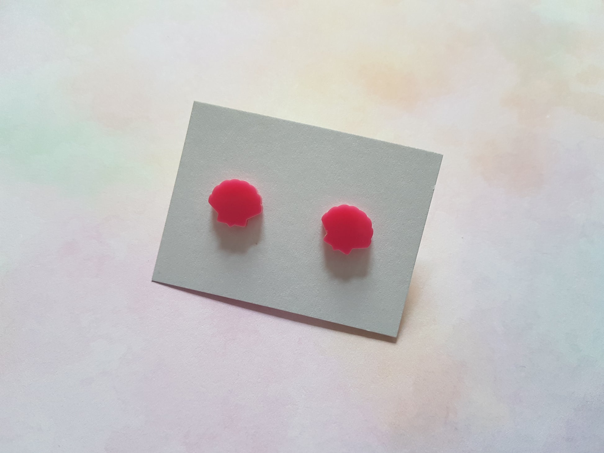 seashell stud earrings - pink