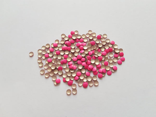 3mm round studs - pink