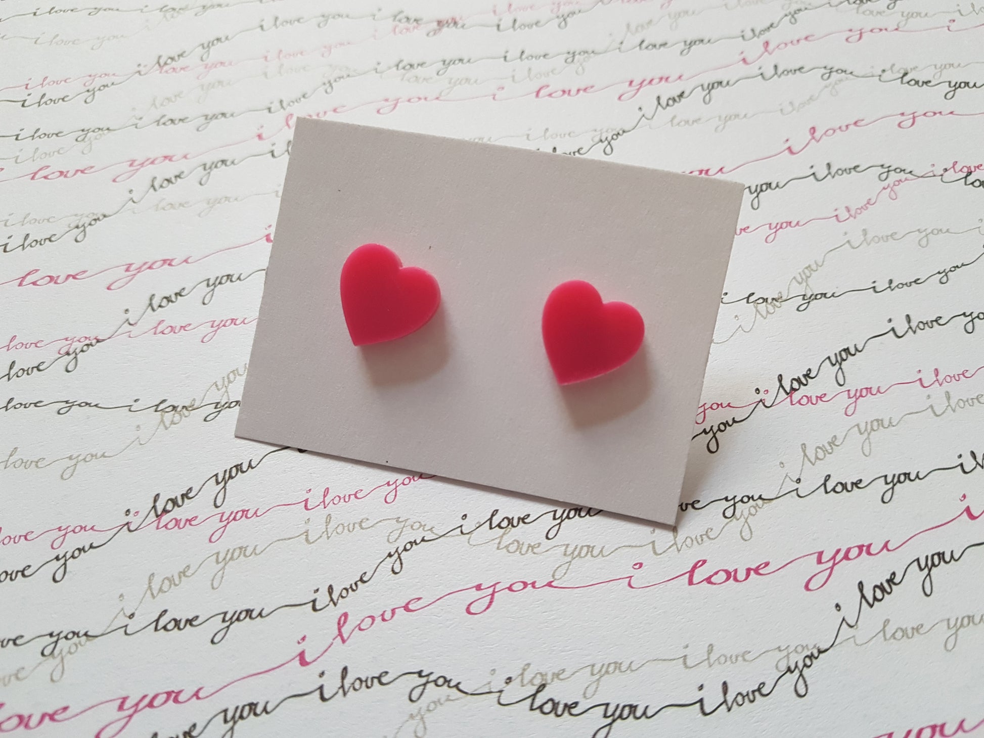 heart stud earrings - pink