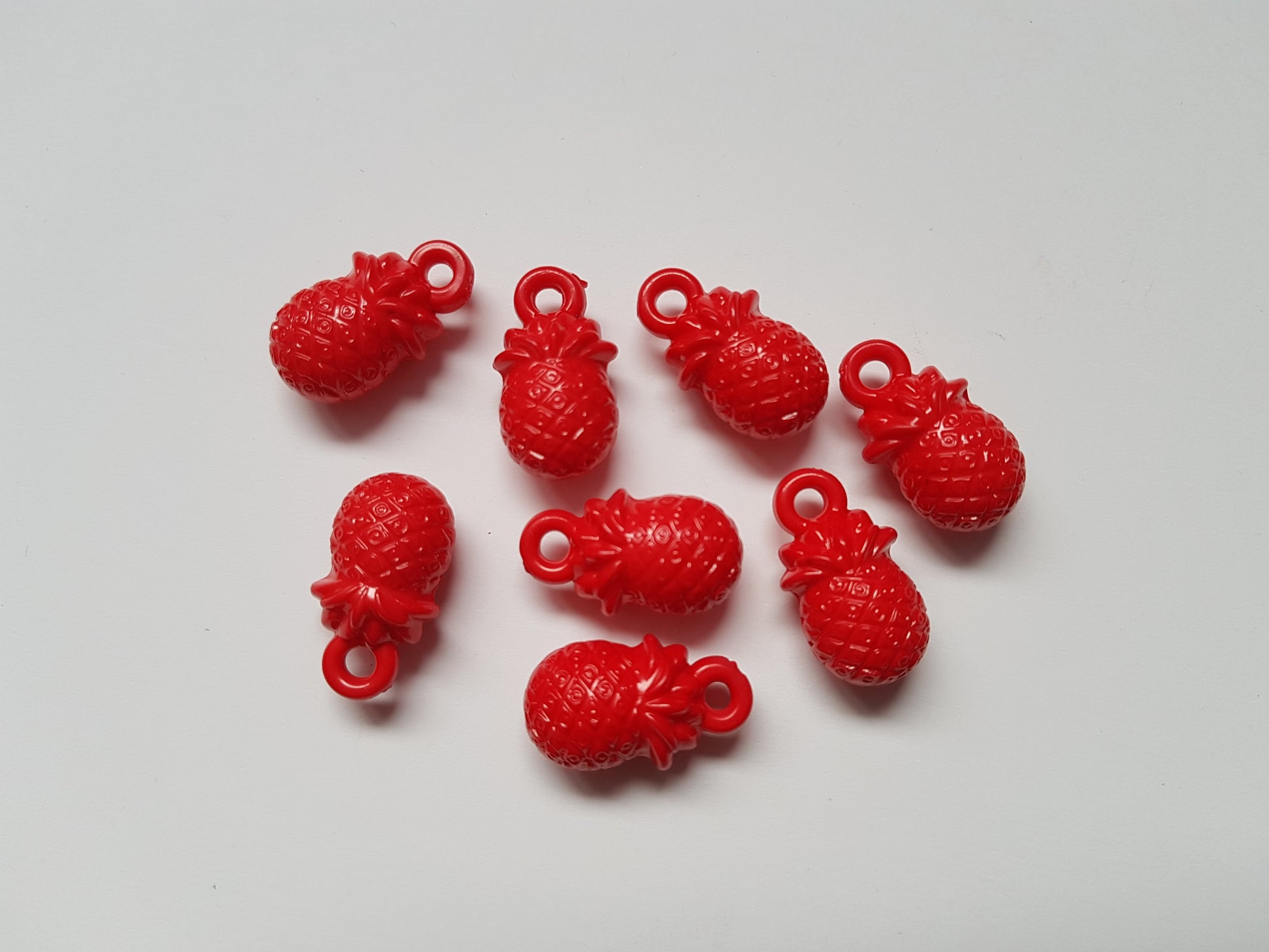 23mm acrylic pineapple pendants - red 