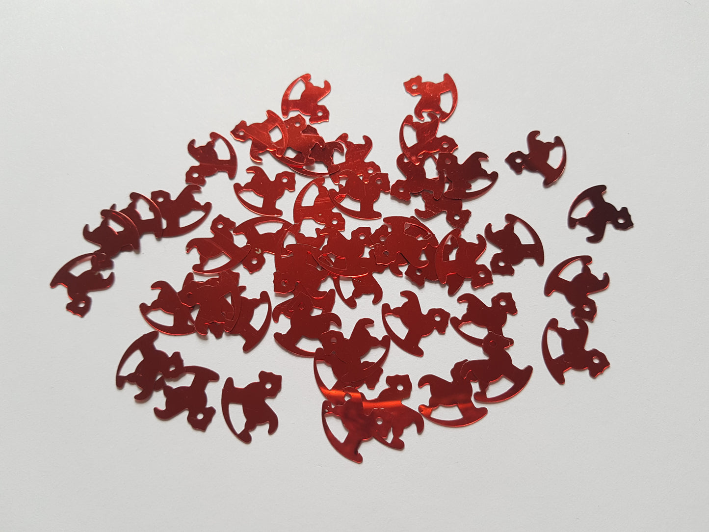 14mm rocking horse sequins - red