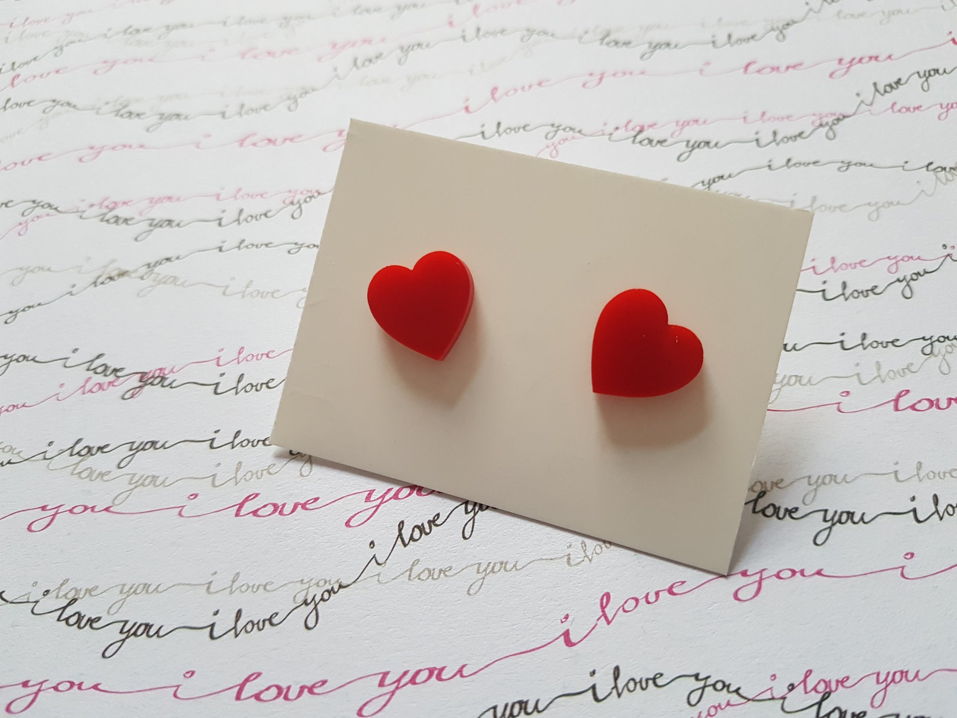 heart stud earrings - red