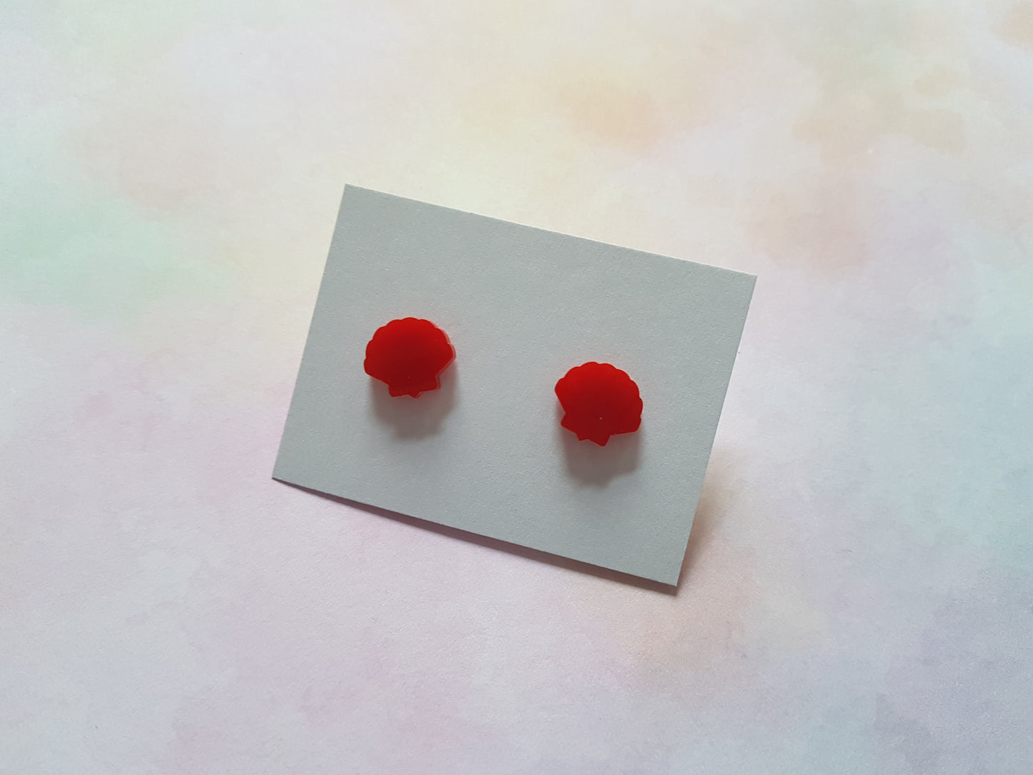 seashell stud earrings - red