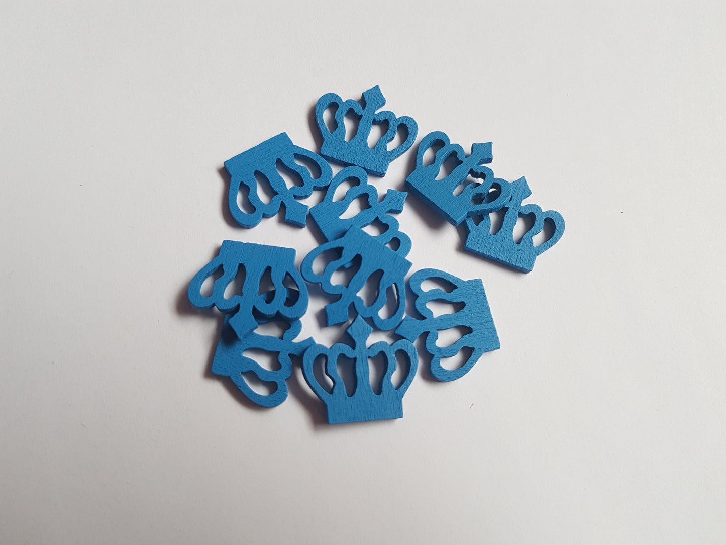 23mm wooden crown shapes - royal blue 