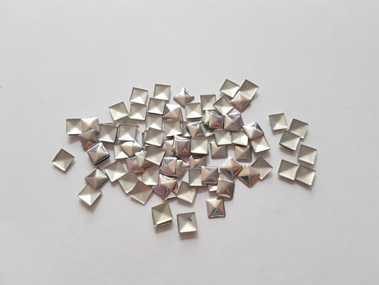 7mm square studs - silver