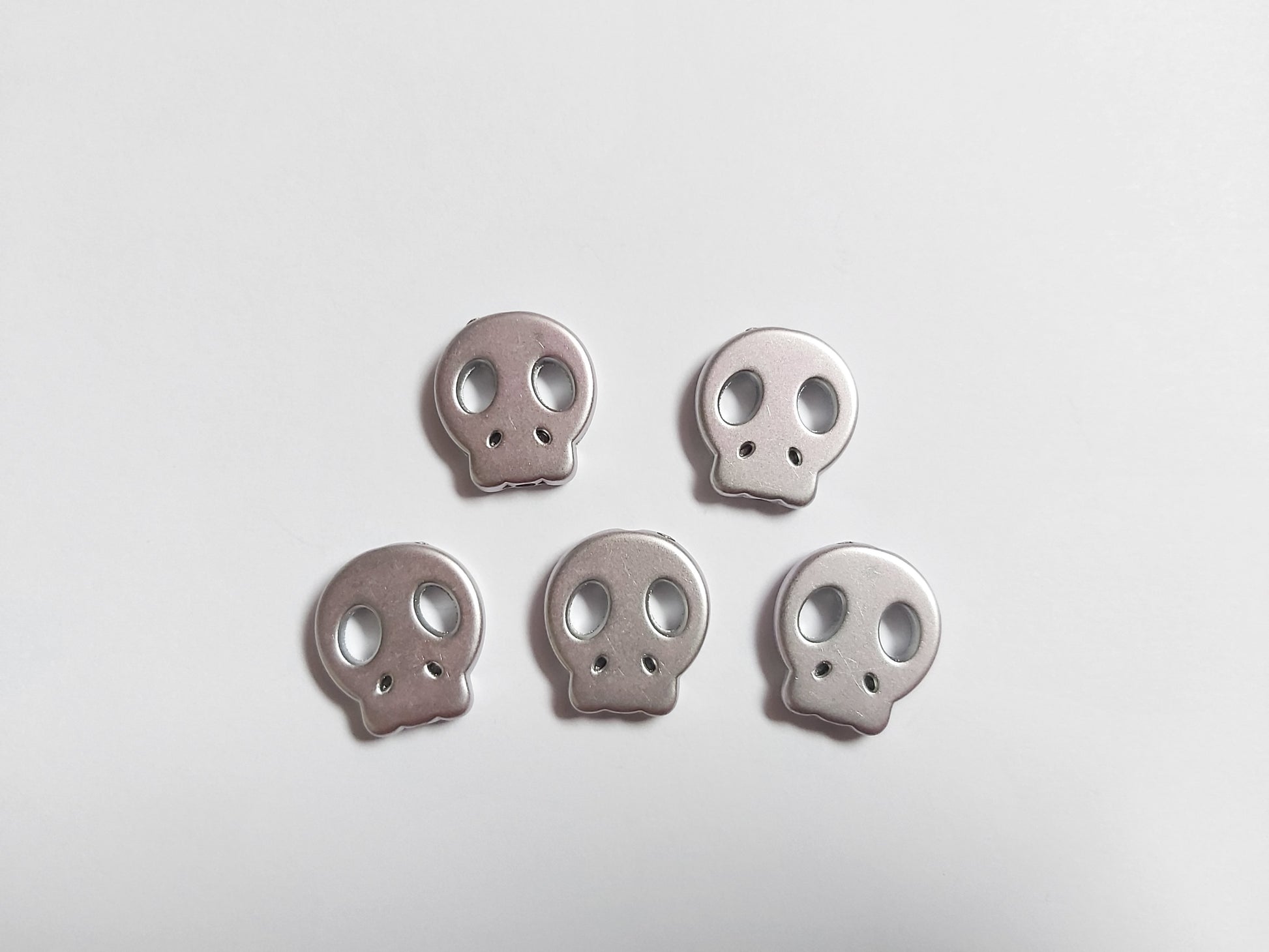 21mm metallic acrylic skull beads - silver