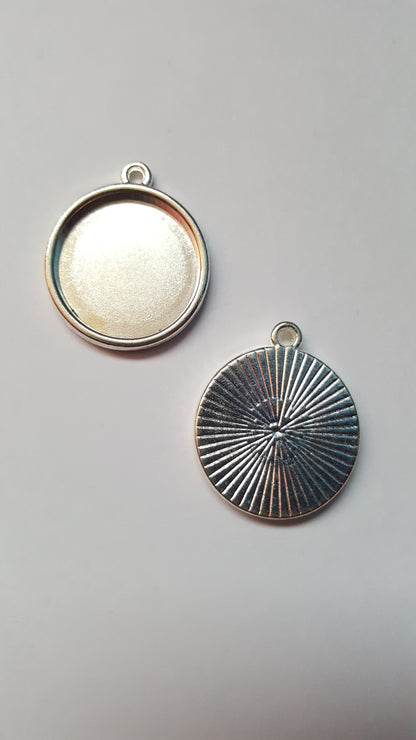 22mm cabochon pendant settings - silver plated