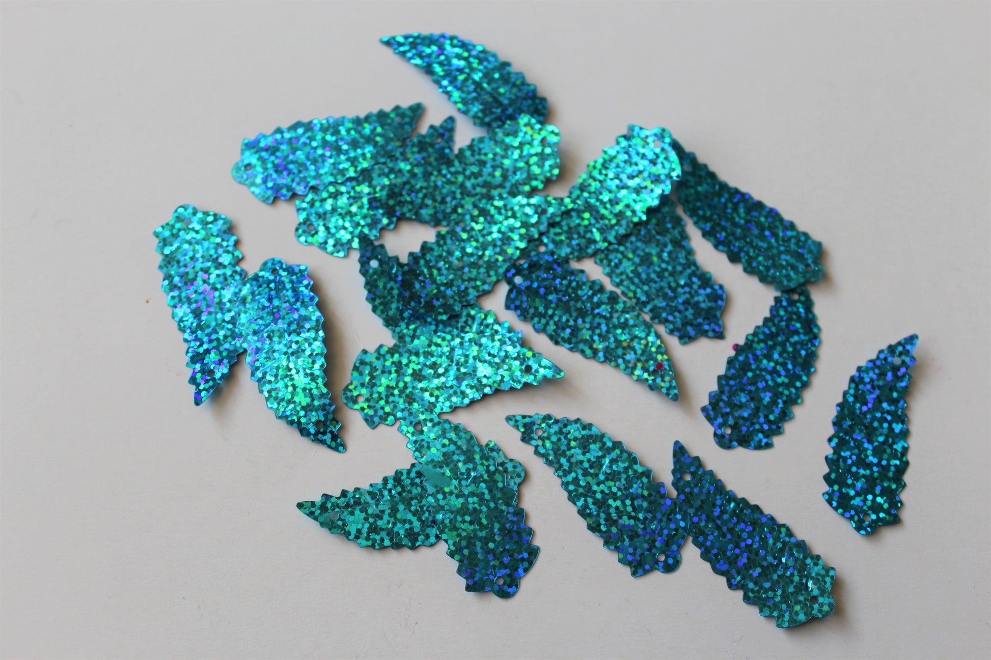 47mm holographic leaf sequins - sky blue