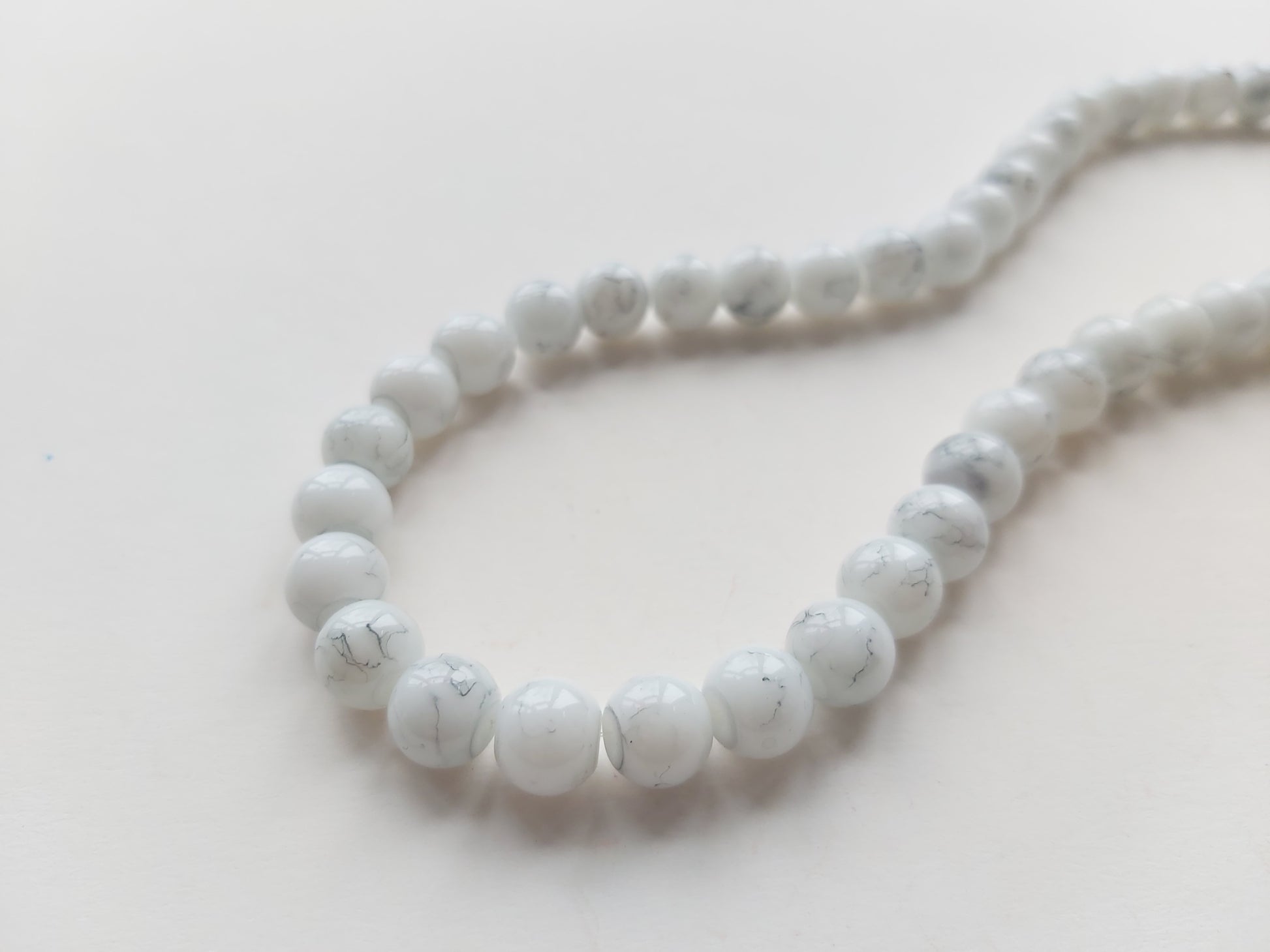 8mm mottled glass beads - white 