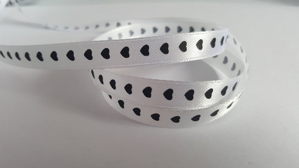 3m printed satin ribbon - 10mm - hearts - white