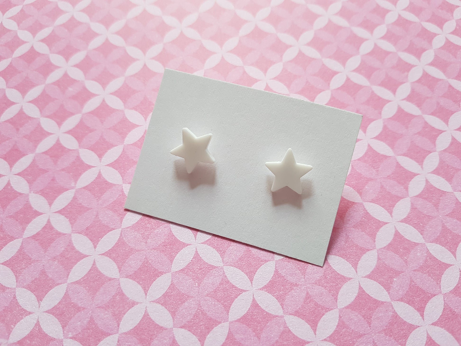 star stud earrings - white