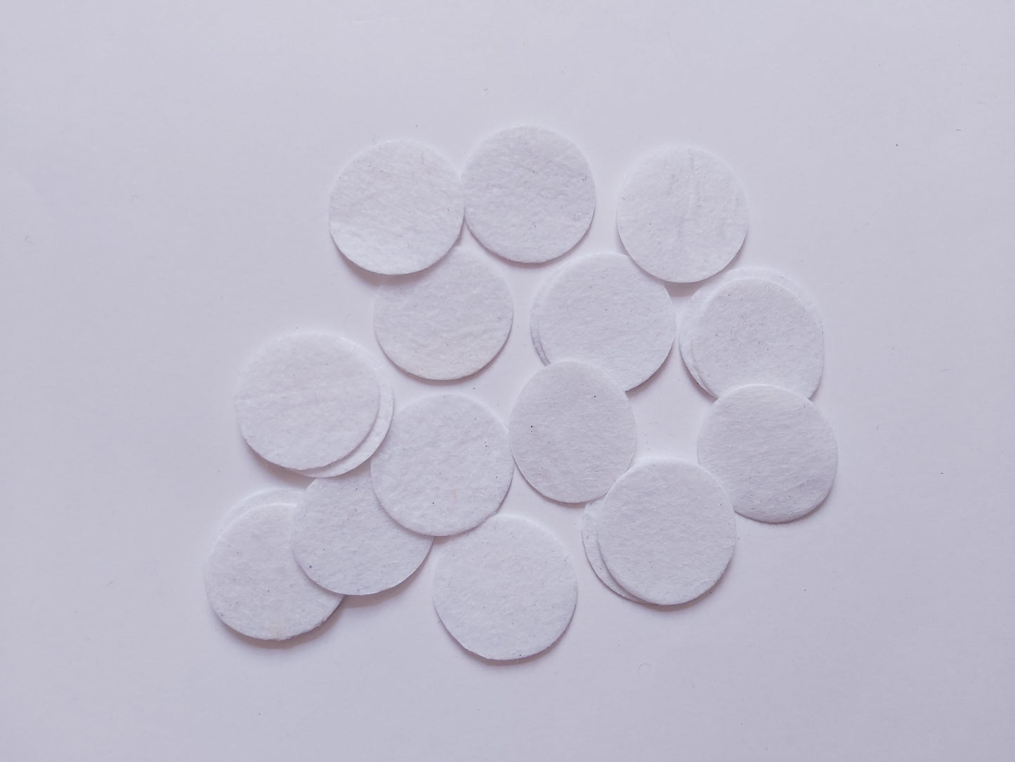 30mm felt circles - white