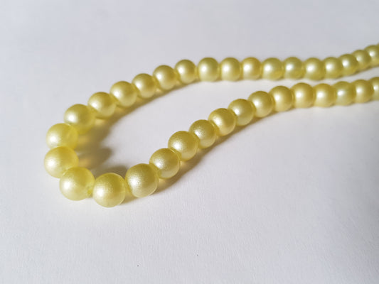 8mm pastel glass round beads - yellow