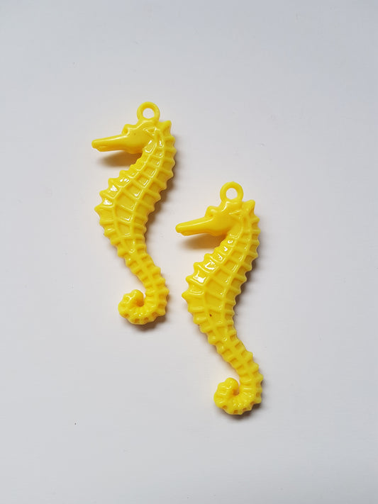 60mm acrylic seahorse pendants - yellow