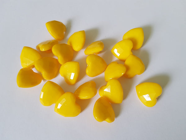 18mm acrylic shanked heart buttons - yellow